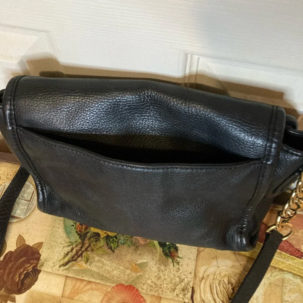 MK Michael KORS BLACK LEATHER SIGNATURE CROSSBODY SHOULDERBAG